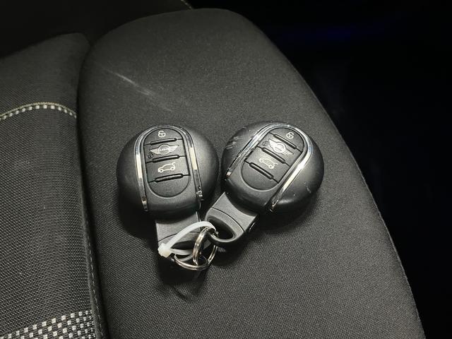 ＭＩＮＩ 　クーパーＳ＿純正前後ドライブレコーダー＿純正ナビ／フルセグＴＶ＿バックカメラ　フォグランプ　純正アルミホイール　トノカバー　スマートキー　オートライト　電動格納ミラー　ＬＥＤヘッドライト（25枚目）