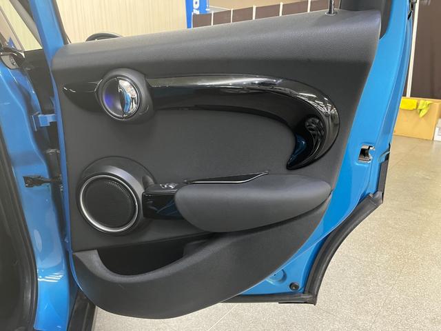 ＭＩＮＩ 　クーパーＳ＿純正前後ドライブレコーダー＿純正ナビ／フルセグＴＶ＿バックカメラ　フォグランプ　純正アルミホイール　トノカバー　スマートキー　オートライト　電動格納ミラー　ＬＥＤヘッドライト（38枚目）