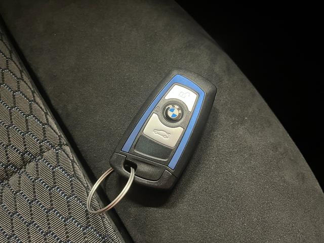 １シリーズ １１８ｉ　Ｍスポーツ　１１８ｉ－Ｍスポーツ＿純正ナビ＿バックカメラ＿純正アルミホイール　ステアリングスイッチ　電動格納ミラー　フォグランプ　プッシュスタート　スマートキー　ＬＥＤヘッドライト　クルーズコントロール（23枚目）