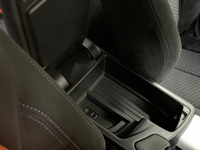 １シリーズ １１８ｉ　Ｍスポーツ　１１８ｉ－Ｍスポーツ＿純正ナビ＿バックカメラ＿純正アルミホイール　ステアリングスイッチ　電動格納ミラー　フォグランプ　プッシュスタート　スマートキー　ＬＥＤヘッドライト　クルーズコントロール（28枚目）