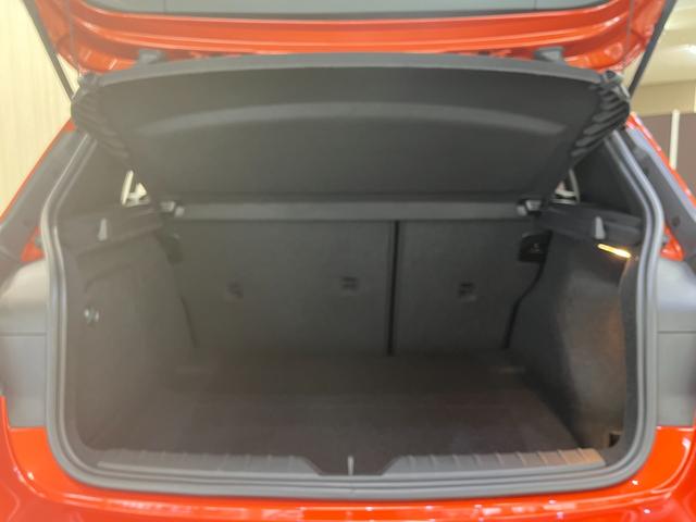 １シリーズ １１８ｉ　Ｍスポーツ　１１８ｉ－Ｍスポーツ＿純正ナビ＿バックカメラ＿純正アルミホイール　ステアリングスイッチ　電動格納ミラー　フォグランプ　プッシュスタート　スマートキー　ＬＥＤヘッドライト　クルーズコントロール（38枚目）