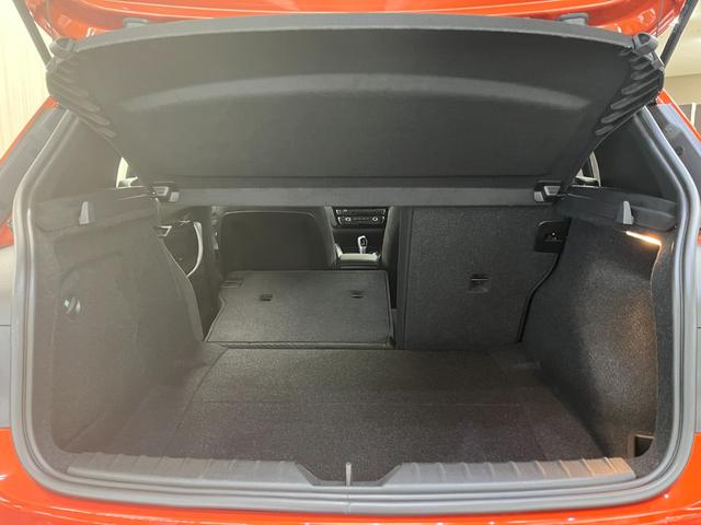 １シリーズ １１８ｉ　Ｍスポーツ　１１８ｉ－Ｍスポーツ＿純正ナビ＿バックカメラ＿純正アルミホイール　ステアリングスイッチ　電動格納ミラー　フォグランプ　プッシュスタート　スマートキー　ＬＥＤヘッドライト　クルーズコントロール（39枚目）