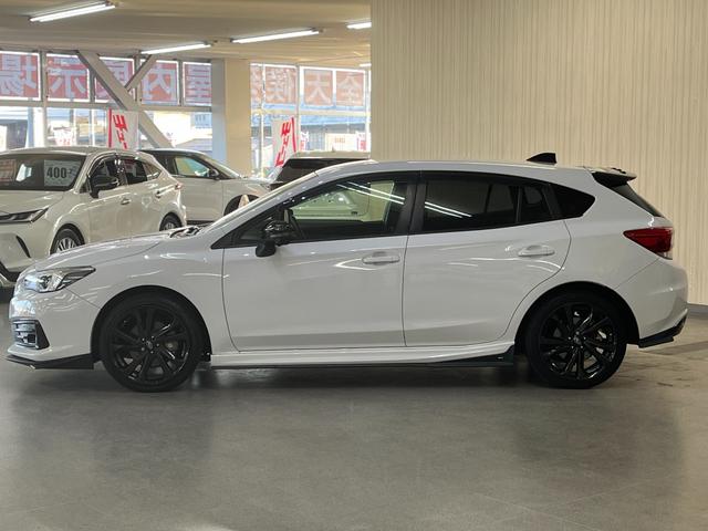 インプレッサスポーツ ＳＴＩスポーツ　ＳＴＩスポーツ＿４ＷＤ＿ＳＴＩエアロパーツ／マフラー／リアスポイラー　ステアリングスイッチ　純正ＳＤナビ／フルセグＴＶ／ｂｌｕｅｔｏｏｔｈ／バックカメラ　ＥＴＣ　スマートキー　純正アルミホイール（4枚目）