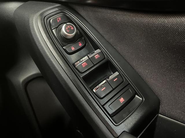 インプレッサスポーツ ＳＴＩスポーツ　ＳＴＩスポーツ＿４ＷＤ＿ＳＴＩエアロパーツ／マフラー／リアスポイラー　ステアリングスイッチ　純正ＳＤナビ／フルセグＴＶ／ｂｌｕｅｔｏｏｔｈ／バックカメラ　ＥＴＣ　スマートキー　純正アルミホイール（20枚目）
