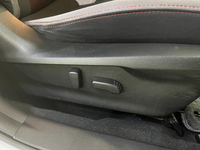 インプレッサスポーツ ＳＴＩスポーツ　ＳＴＩスポーツ＿４ＷＤ＿ＳＴＩエアロパーツ／マフラー／リアスポイラー　ステアリングスイッチ　純正ＳＤナビ／フルセグＴＶ／ｂｌｕｅｔｏｏｔｈ／バックカメラ　ＥＴＣ　スマートキー　純正アルミホイール（51枚目）