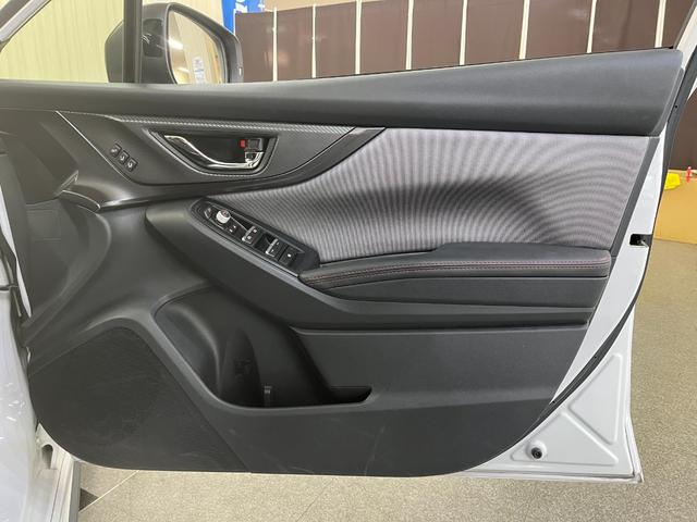 インプレッサスポーツ ＳＴＩスポーツ　ＳＴＩスポーツ＿４ＷＤ＿ＳＴＩエアロパーツ／マフラー／リアスポイラー　ステアリングスイッチ　純正ＳＤナビ／フルセグＴＶ／ｂｌｕｅｔｏｏｔｈ／バックカメラ　ＥＴＣ　スマートキー　純正アルミホイール（52枚目）