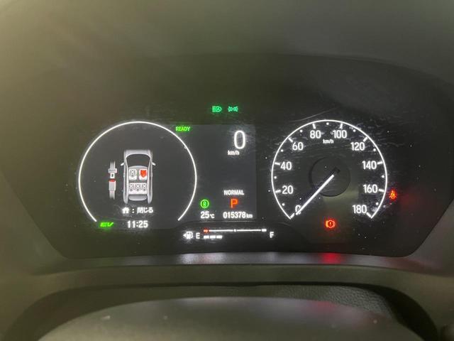 ヴェゼル ｅ：ＨＥＶ　Ｚ　ハイブリッドｅＨＥＶ－Ｚ＿純正ナビ／フルセグＴＶ／ｂｌｕｅｔｏｏｔｈ／バックカメラ＿ワイヤレス充電　ドライブレコーダー　ＥＴＣ２．０　ステアリングスイッチ　スマートキー　シートヒーター　純正アルミ（17枚目）