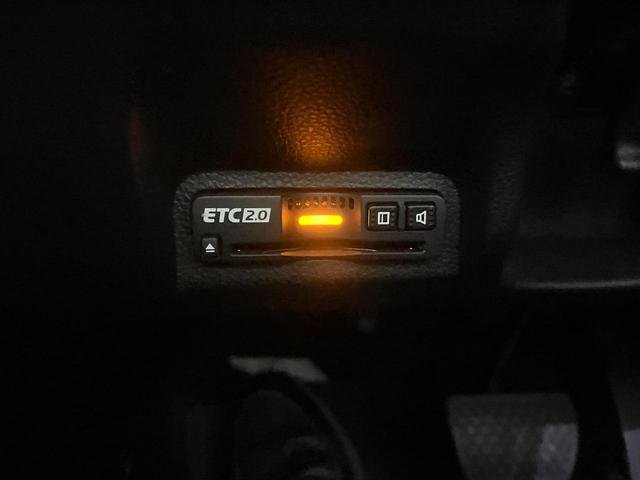 ヴェゼル ｅ：ＨＥＶ　Ｚ　ハイブリッドｅＨＥＶ－Ｚ＿純正ナビ／フルセグＴＶ／ｂｌｕｅｔｏｏｔｈ／バックカメラ＿ワイヤレス充電　ドライブレコーダー　ＥＴＣ２．０　ステアリングスイッチ　スマートキー　シートヒーター　純正アルミ（38枚目）