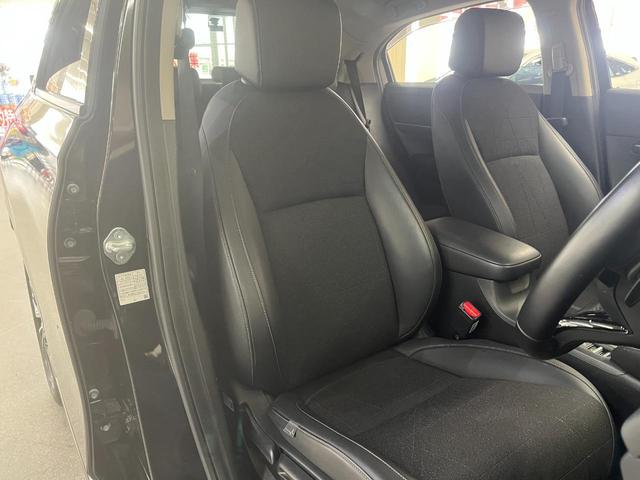 ヴェゼル ｅ：ＨＥＶ　Ｚ　ハイブリッドｅＨＥＶ－Ｚ＿純正ナビ／フルセグＴＶ／ｂｌｕｅｔｏｏｔｈ／バックカメラ＿ワイヤレス充電　ドライブレコーダー　ＥＴＣ２．０　ステアリングスイッチ　スマートキー　シートヒーター　純正アルミ（39枚目）