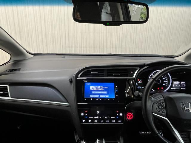 シャトル ハイブリッドＸ　ホンダセンシング　ハイブリッドＸホンダセンシング＿純正ナビ／フルセグＴＶ／ｂｌｕｅｔｏｏｔｈ／バックカメラ　ステアリングスイッチ　ＥＴＣ　スマートキー　オートライト　ＬＥＤヘッドライト　プッシュスタート（9枚目）