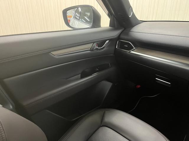 ＣＸ－５ ２５Ｓ　エクスクルーシブモード　２５Ｓエクスクルーシブモード＿３６０ビューＢＯＳＥ　ＬＥＤヘッドライト　純正アルミホイール　パワーバックドア　パワーシート　純正ナビ／ｂｌｕｅｔｏｏｔｈ／フルセグＴＶ　パドルシフト　ハンドルヒーター（11枚目）