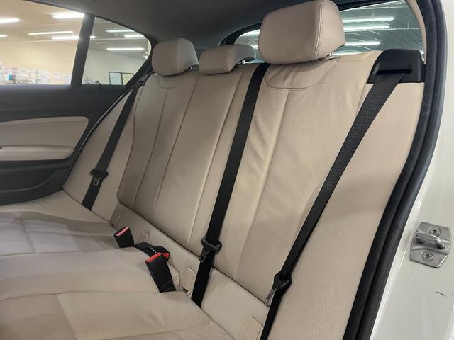1シリーズ 118i ファッショニスタ 118iファッショニスタ__レザーシート_純正ナビ/bluetooth/バックカメラ 純正アルミホイール LEDヘッドライト パワーシート スマートキー シートヒーター ステアリングスイッチ(35枚目)