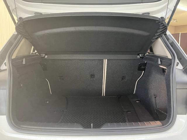1シリーズ 118i ファッショニスタ 118iファッショニスタ__レザーシート_純正ナビ/bluetooth/バックカメラ 純正アルミホイール LEDヘッドライト パワーシート スマートキー シートヒーター ステアリングスイッチ(37枚目)