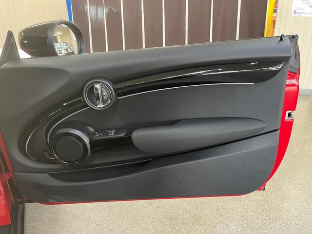 MINI クーパー_iストップ_純正ナビ/バックカメラ/bluetooth クリアランスソナー ステアリングスイッチ 電動格納ミラー ETC 純正アルミホイール LEDヘッドライト トノカバー(44枚目)