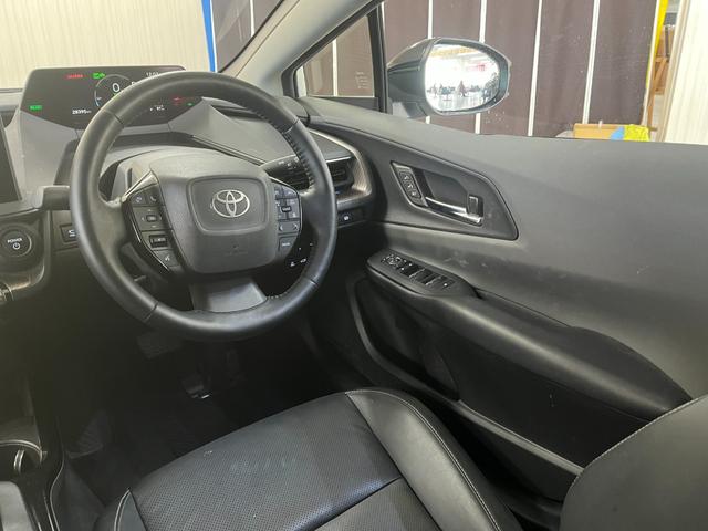 プリウス Z Z_純正ナビ/フルセグTV/パノラミックビューモニター/bluetooth_パノラマルーフ パワーバックドア ステアリングスイッチ パワーシート 純正アルミホイール スマートキー ETC2.0(12枚目)