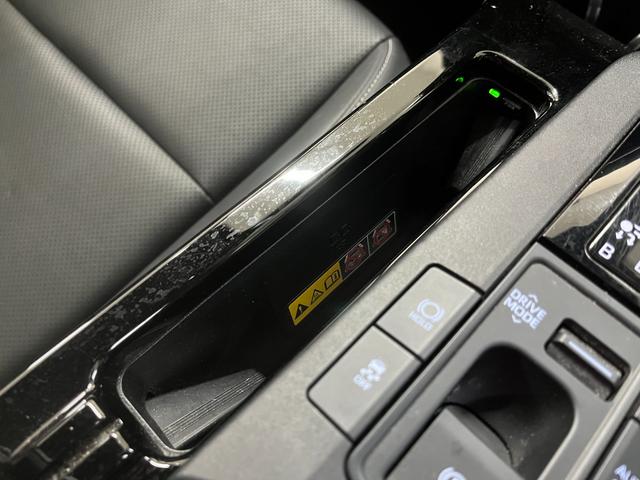 プリウス Z Z_純正ナビ/フルセグTV/パノラミックビューモニター/bluetooth_パノラマルーフ パワーバックドア ステアリングスイッチ パワーシート 純正アルミホイール スマートキー ETC2.0(25枚目)