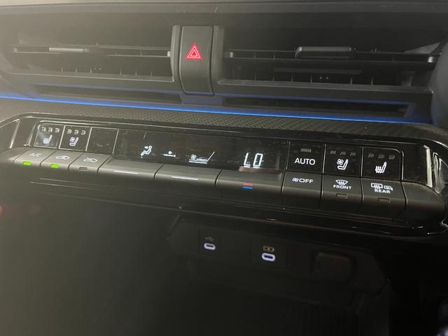 プリウス Z Z_純正ナビ/フルセグTV/パノラミックビューモニター/bluetooth_パノラマルーフ パワーバックドア ステアリングスイッチ パワーシート 純正アルミホイール スマートキー ETC2.0(26枚目)