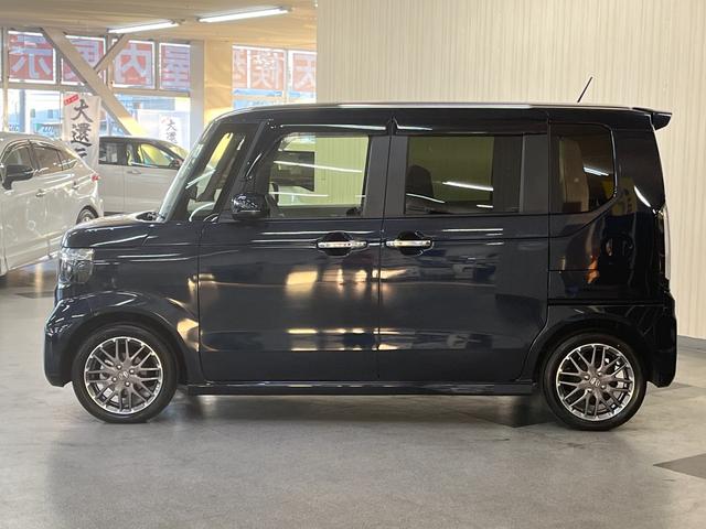 N-BOXカスタム ターボ カスタムターボ_両側パワースライドドア_シートヒーター_ハーフレザー ステアリングスイッチ スマートキー 電動格納ミラー 純正アルミホイール ベンチシート シートバックテーブル LEDヘッドライト(4枚目)