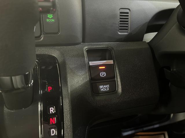 N-BOXカスタム ターボ カスタムターボ_両側パワースライドドア_シートヒーター_ハーフレザー ステアリングスイッチ スマートキー 電動格納ミラー 純正アルミホイール ベンチシート シートバックテーブル LEDヘッドライト(21枚目)