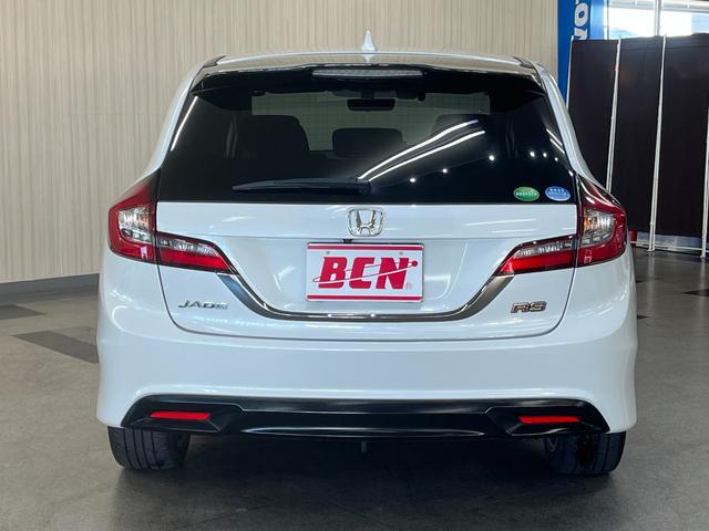 サービス工場完備でアフターも安心♪　資格を持った優秀なメカニックがまごころ込めて整備致します！！安心してカーライフをお楽しみ下さい♪　車検も安い！！安心♪のＢＣＮ入間にお任せください！！