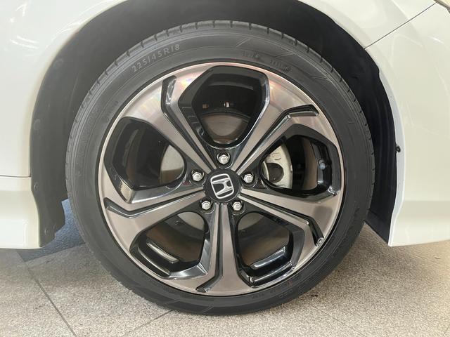 サービス工場完備でアフターも安心♪　資格を持った優秀なメカニックがまごころ込めて整備致します！！安心してカーライフをお楽しみ下さい♪　車検も安い！！安心♪のＢＣＮ入間にお任せください！！