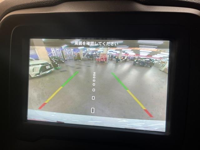 ジープ・レネゲード ロンジチュード ロンジチュード_純正ディスプレイオーディオ/バックカメラ クルーズコントロール ルーフレール 純正アルミホイール ETC トノカバー スマートキー フォグランプ ステアリングスイッチ(27枚目)