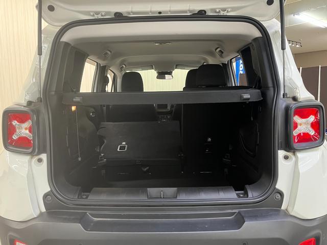 ジープ・レネゲード ロンジチュード ロンジチュード_純正ディスプレイオーディオ/バックカメラ クルーズコントロール ルーフレール 純正アルミホイール ETC トノカバー スマートキー フォグランプ ステアリングスイッチ(35枚目)