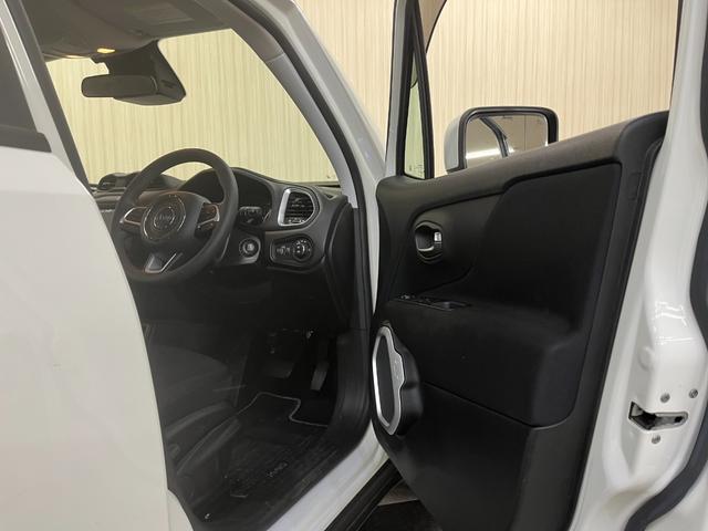 ジープ・レネゲード ロンジチュード ロンジチュード_純正ディスプレイオーディオ/バックカメラ クルーズコントロール ルーフレール 純正アルミホイール ETC トノカバー スマートキー フォグランプ ステアリングスイッチ(38枚目)