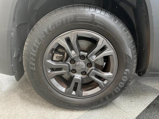 ジープ・レネゲード ロンジチュード ロンジチュード_純正ディスプレイオーディオ/バックカメラ クルーズコントロール ルーフレール 純正アルミホイール ETC トノカバー スマートキー フォグランプ ステアリングスイッチ(44枚目)