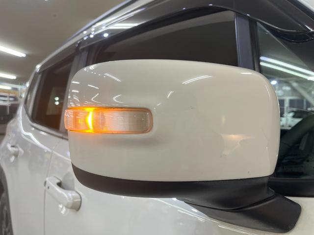 ジープ・レネゲード ロンジチュード ロンジチュード_純正ディスプレイオーディオ/バックカメラ クルーズコントロール ルーフレール 純正アルミホイール ETC トノカバー スマートキー フォグランプ ステアリングスイッチ(47枚目)