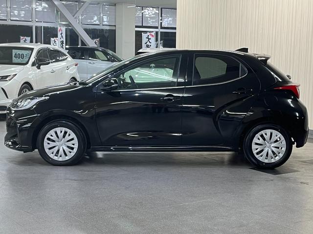 ヤリス Z_純正ディスプレイオーディオ/bluetooth_バックモニタ- シートヒーター_ETC2.0 スマートキー ハンドルヒーター ステアリングスイッチ 電動格納ミラー LEDヘッドライト(4枚目)