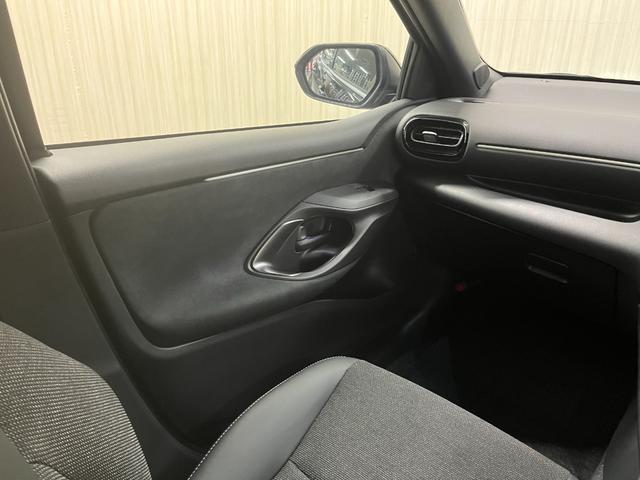 ヤリス Z_純正ディスプレイオーディオ/bluetooth_バックモニタ- シートヒーター_ETC2.0 スマートキー ハンドルヒーター ステアリングスイッチ 電動格納ミラー LEDヘッドライト(11枚目)