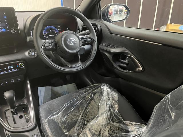 ヤリス Z_純正ディスプレイオーディオ/bluetooth_バックモニタ- シートヒーター_ETC2.0 スマートキー ハンドルヒーター ステアリングスイッチ 電動格納ミラー LEDヘッドライト(12枚目)