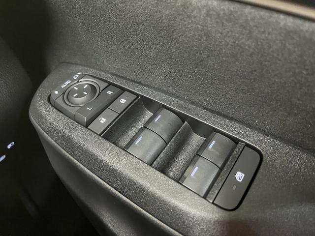 ヤリス Z_純正ディスプレイオーディオ/bluetooth_バックモニタ- シートヒーター_ETC2.0 スマートキー ハンドルヒーター ステアリングスイッチ 電動格納ミラー LEDヘッドライト(19枚目)