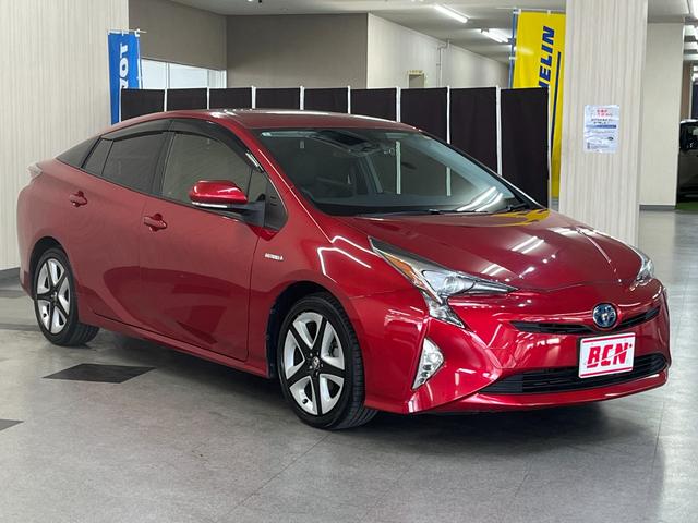 プリウス Ｓツーリングセレクション　Ｓツーリングセレクション＿純正ナビ／ワンセグＴＶ＿バックカメラ　ドライブレコーダー　純正アルミホイール　ステアリングスイッチ　スマートキー　シートヒーター　ビルトインＥＴＣ　ＬＥＤヘッドライト（3枚目）