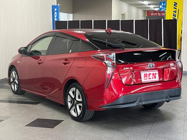 プリウス Ｓツーリングセレクション　Ｓツーリングセレクション＿純正ナビ／ワンセグＴＶ＿バックカメラ　ドライブレコーダー　純正アルミホイール　ステアリングスイッチ　スマートキー　シートヒーター　ビルトインＥＴＣ　ＬＥＤヘッドライト（7枚目）