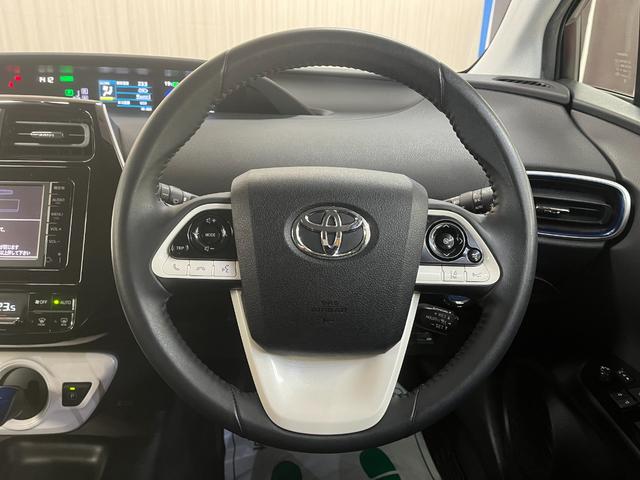 プリウス Ｓツーリングセレクション　Ｓツーリングセレクション＿純正ナビ／ワンセグＴＶ＿バックカメラ　ドライブレコーダー　純正アルミホイール　ステアリングスイッチ　スマートキー　シートヒーター　ビルトインＥＴＣ　ＬＥＤヘッドライト（13枚目）