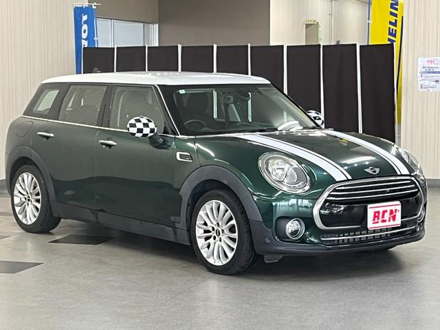 ＭＩＮＩ クーパー　クラブマン　クラブマン＿クーパー５ドア＿ＨＩＤライト＿ナビＵＳＣＧ　フォグランプ　スマートキー　純正アルミホイール　ＥＴＣ　電動格納ミラー　オートライト　ステアリングスイッチ　純正ＨＤＤナビ／バックカメラ（3枚目）