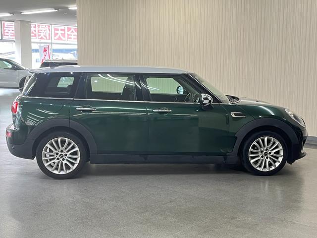 ＭＩＮＩ クーパー　クラブマン　クラブマン＿クーパー５ドア＿ＨＩＤライト＿ナビＵＳＣＧ　フォグランプ　スマートキー　純正アルミホイール　ＥＴＣ　電動格納ミラー　オートライト　ステアリングスイッチ　純正ＨＤＤナビ／バックカメラ（5枚目）