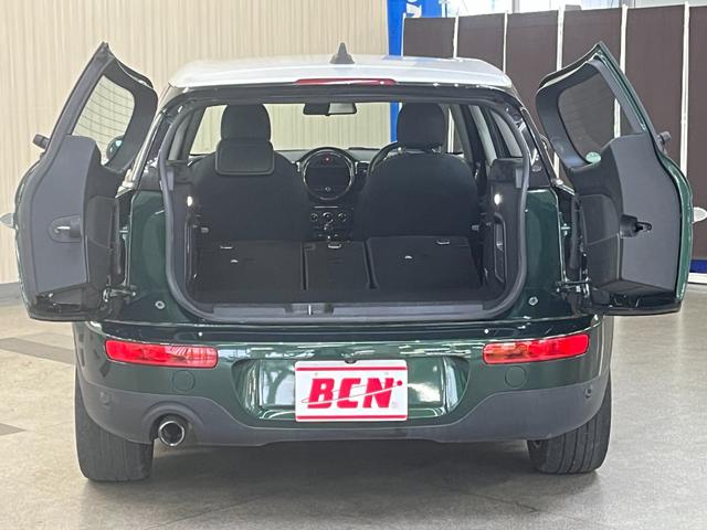 ＭＩＮＩ クーパー　クラブマン　クラブマン＿クーパー５ドア＿ＨＩＤライト＿ナビＵＳＣＧ　フォグランプ　スマートキー　純正アルミホイール　ＥＴＣ　電動格納ミラー　オートライト　ステアリングスイッチ　純正ＨＤＤナビ／バックカメラ（12枚目）