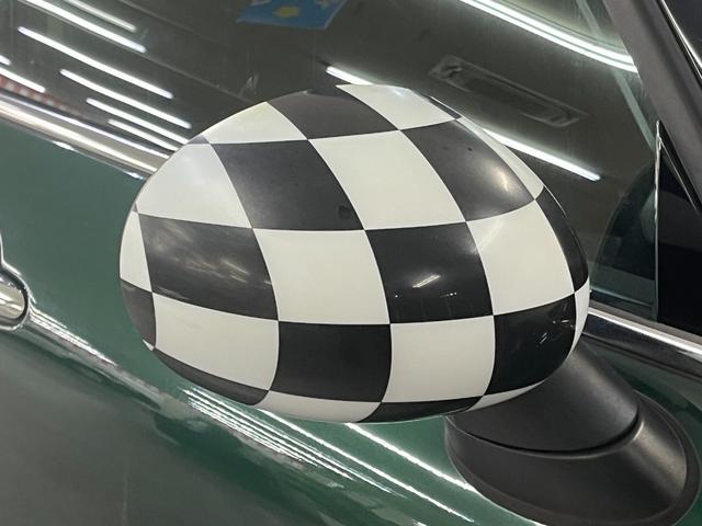 ＭＩＮＩ クーパー　クラブマン　クラブマン＿クーパー５ドア＿ＨＩＤライト＿ナビＵＳＣＧ　フォグランプ　スマートキー　純正アルミホイール　ＥＴＣ　電動格納ミラー　オートライト　ステアリングスイッチ　純正ＨＤＤナビ／バックカメラ（18枚目）