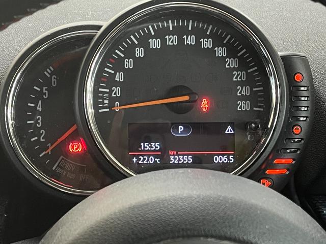 ＭＩＮＩ クーパー　クラブマン　クラブマン＿クーパー５ドア＿ＨＩＤライト＿ナビＵＳＣＧ　フォグランプ　スマートキー　純正アルミホイール　ＥＴＣ　電動格納ミラー　オートライト　ステアリングスイッチ　純正ＨＤＤナビ／バックカメラ（23枚目）