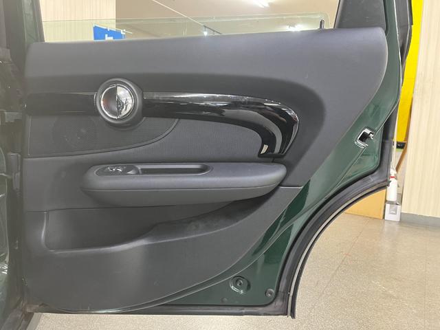 ＭＩＮＩ クーパー　クラブマン　クラブマン＿クーパー５ドア＿ＨＩＤライト＿ナビＵＳＣＧ　フォグランプ　スマートキー　純正アルミホイール　ＥＴＣ　電動格納ミラー　オートライト　ステアリングスイッチ　純正ＨＤＤナビ／バックカメラ（48枚目）