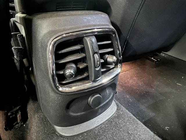 ＭＩＮＩ クーパー　クラブマン　クラブマン＿クーパー５ドア＿ＨＩＤライト＿ナビＵＳＣＧ　フォグランプ　スマートキー　純正アルミホイール　ＥＴＣ　電動格納ミラー　オートライト　ステアリングスイッチ　純正ＨＤＤナビ／バックカメラ（52枚目）