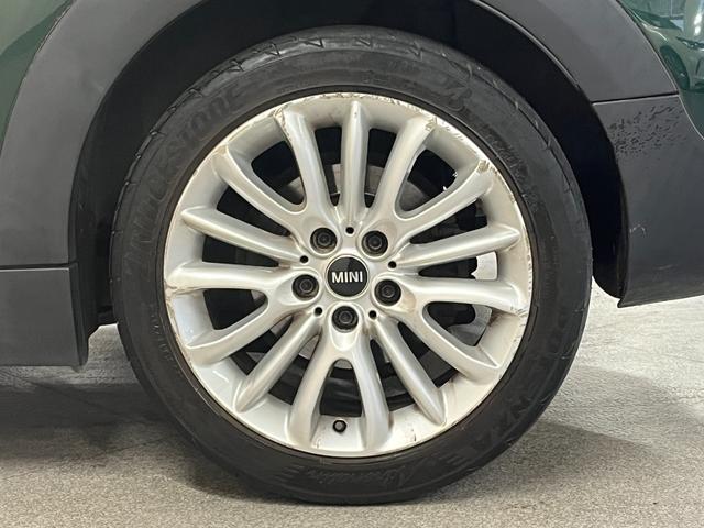 ＭＩＮＩ クーパー　クラブマン　クラブマン＿クーパー５ドア＿ＨＩＤライト＿ナビＵＳＣＧ　フォグランプ　スマートキー　純正アルミホイール　ＥＴＣ　電動格納ミラー　オートライト　ステアリングスイッチ　純正ＨＤＤナビ／バックカメラ（54枚目）