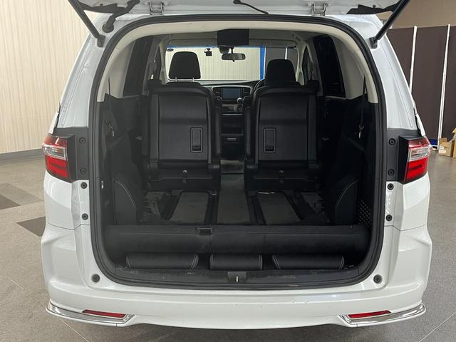 オデッセイ アブソルート　アブソルート　純正ナビ／ｂｌｕｅｔｏｏｔｈ／フルセグＴＶ／バックカメラ　リアフリップダウンモニター　純正アルミ　フォグランプ　ドライブレコーダー　ＥＴＣ　両側パワースライドドア　ステアリングスイッチ（10枚目）