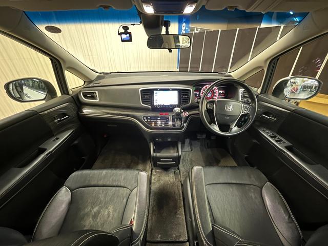 オデッセイ アブソルート　アブソルート　純正ナビ／ｂｌｕｅｔｏｏｔｈ／フルセグＴＶ／バックカメラ　リアフリップダウンモニター　純正アルミ　フォグランプ　ドライブレコーダー　ＥＴＣ　両側パワースライドドア　ステアリングスイッチ（21枚目）