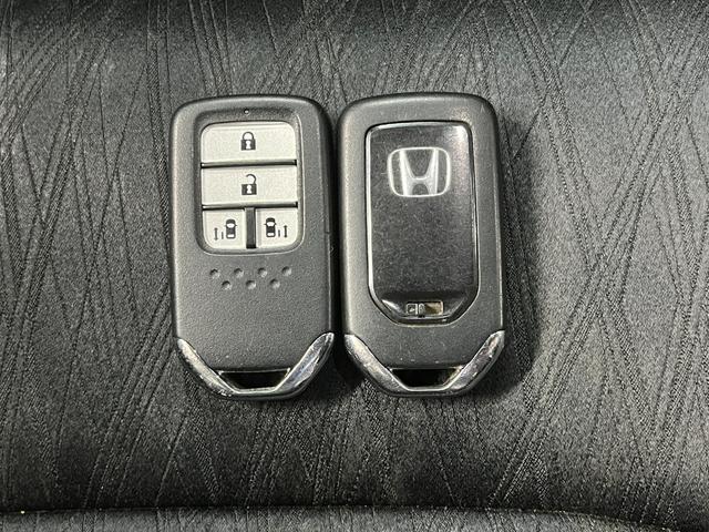 オデッセイ アブソルート　アブソルート　純正ナビ／ｂｌｕｅｔｏｏｔｈ／フルセグＴＶ／バックカメラ　リアフリップダウンモニター　純正アルミ　フォグランプ　ドライブレコーダー　ＥＴＣ　両側パワースライドドア　ステアリングスイッチ（40枚目）