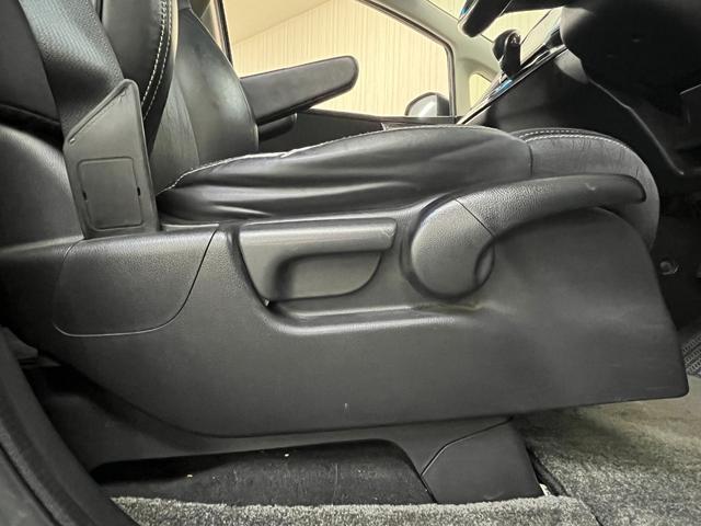 オデッセイ アブソルート　アブソルート　純正ナビ／ｂｌｕｅｔｏｏｔｈ／フルセグＴＶ／バックカメラ　リアフリップダウンモニター　純正アルミ　フォグランプ　ドライブレコーダー　ＥＴＣ　両側パワースライドドア　ステアリングスイッチ（45枚目）