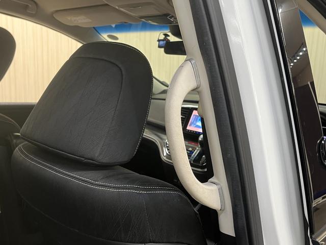 オデッセイ アブソルート　アブソルート　純正ナビ／ｂｌｕｅｔｏｏｔｈ／フルセグＴＶ／バックカメラ　リアフリップダウンモニター　純正アルミ　フォグランプ　ドライブレコーダー　ＥＴＣ　両側パワースライドドア　ステアリングスイッチ（51枚目）